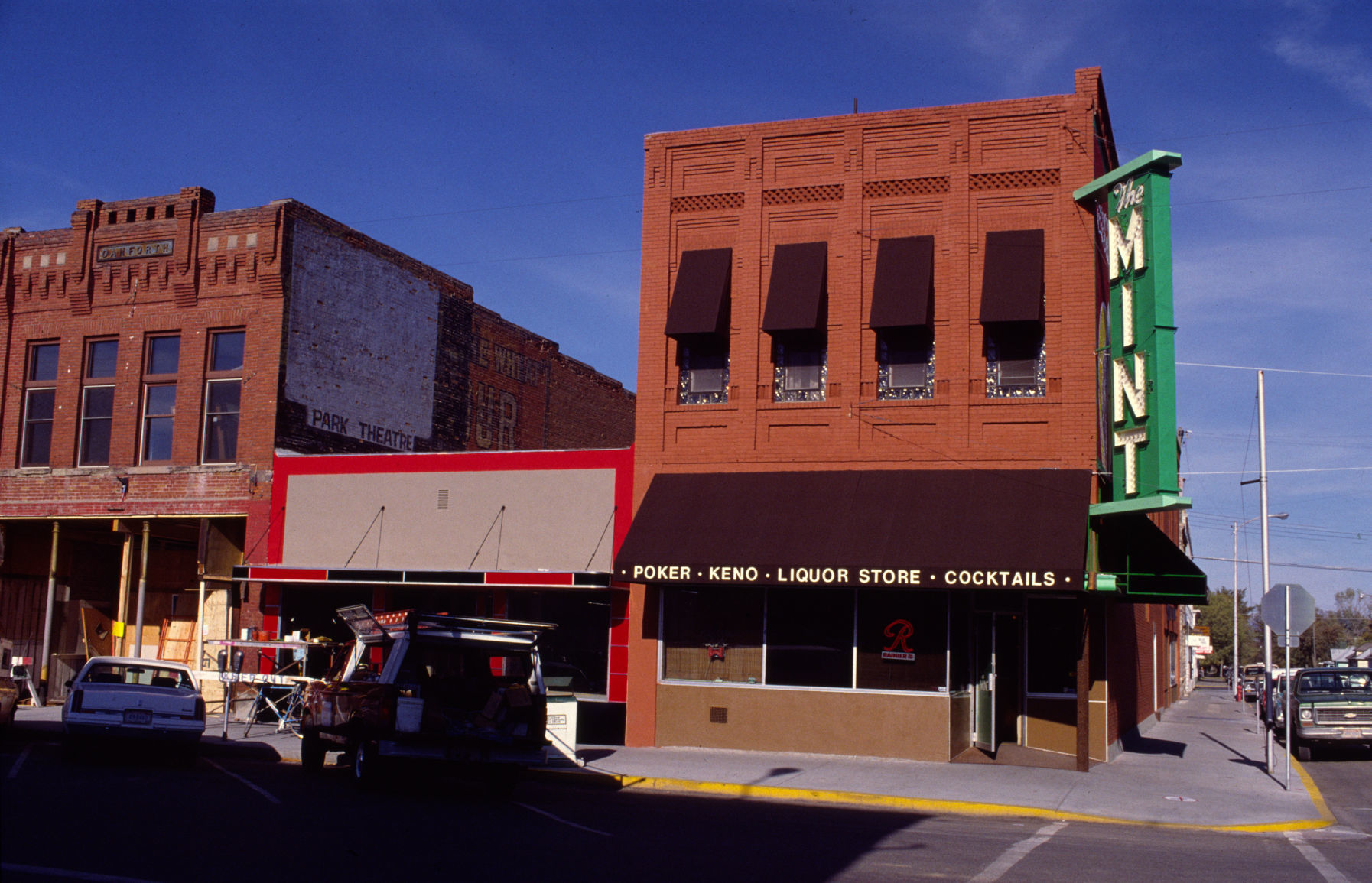 Mint Bar, Livingston, 1984
